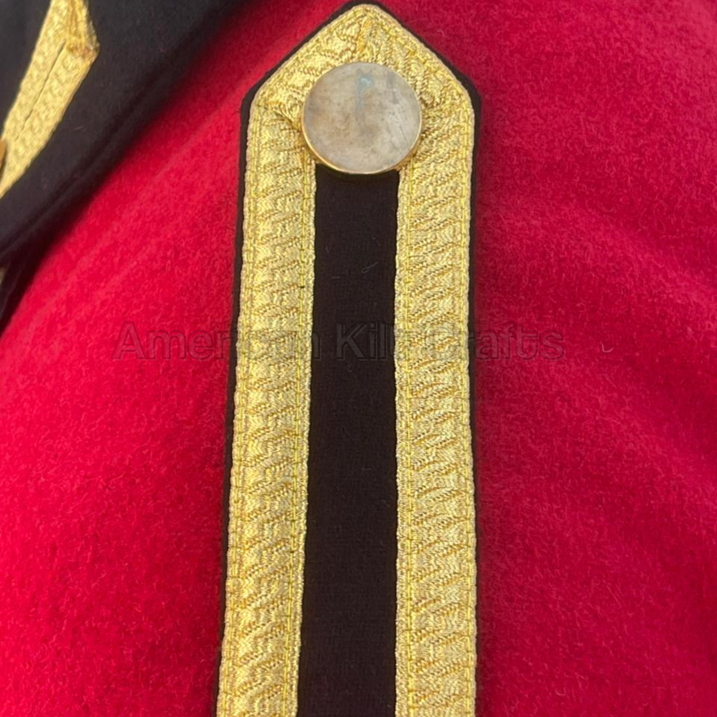 1789 Royal British Redcoat Tailcoat — Men’s Lancer Officer Jacket | Screen-Worn British Soldier Uniform | Historical Reenactment & Costume