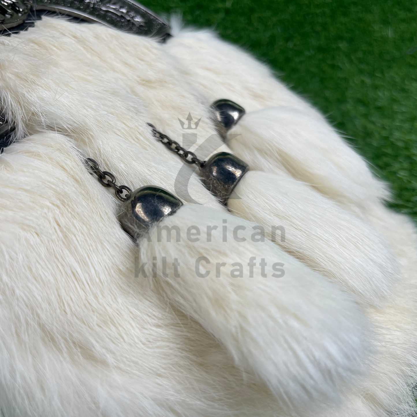 White Fur Sporran with Chrome Cantle – Scottish Highland Dress Accessory for Kilts