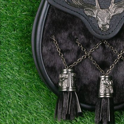 Sporran scozzese per kilt - Premium fatto a mano - Sporran semi elegante in pelle nera - Tracolla a catena gratuita - Emblema del cardo - Italia Sporran scozzese per kilt - Premium fatto a mano - Sporran semi elegante in pelle nera - Tracolla a catena gratuita - Emblema del cardo - Italia